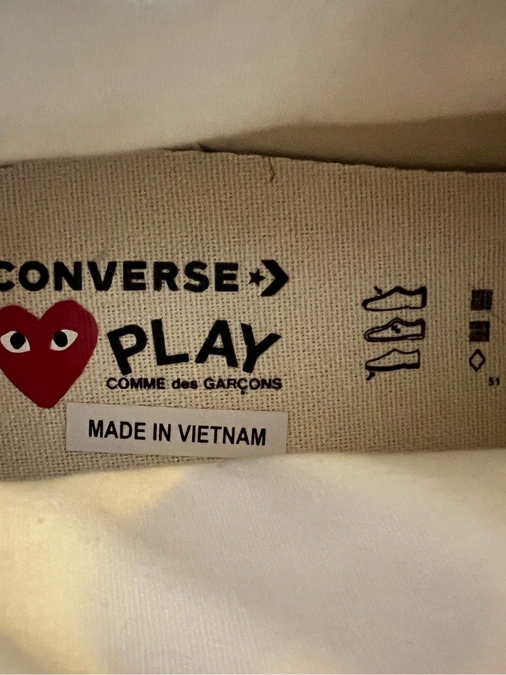 Converse Cream Canvas High-Top with Red and Black details and heart - Picture 4 of 11